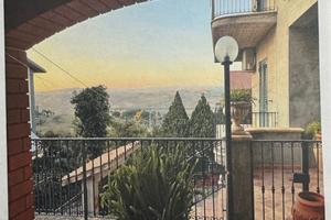 Appartamento indipendente con porticato e giardino