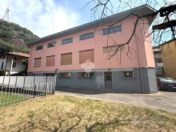 NEGOZIO A DARFO BOARIO TERME
