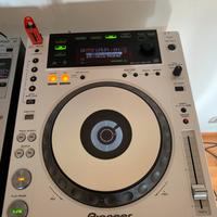 Cdj pioneer 850 white (limited edition)+ decksaver