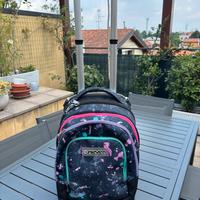 Trolley seven scuola