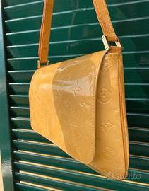 Borsa Louis Vuitton modello thompson