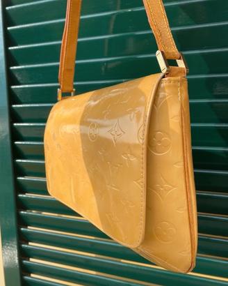 Borsa Louis Vuitton modello thompson