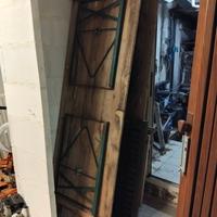 Tavolo con due panche