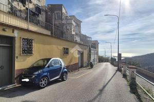 3 LOCALI A VIETRI SUL MARE