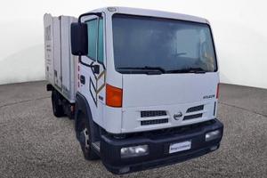 Nissan Atleon 35 2004 35.13 SE/1