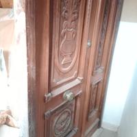 Porta intarsiata a mano