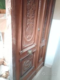 Porta intarsiata a mano