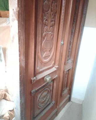 Porta intarsiata a mano
