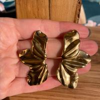 Orecchini oro foglia martellati chunky eleganti