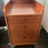 Mobile multifunzionale in ciliegio