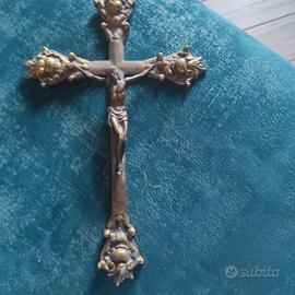 Crocifisso antico in ottone 