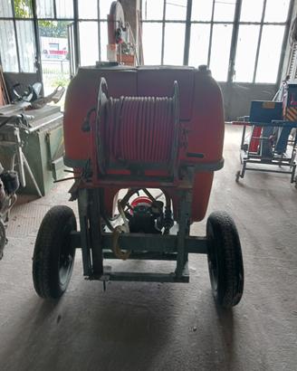 Pompa per trattamenti agricoli