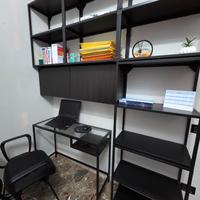 Libreria e scrivania abbinate