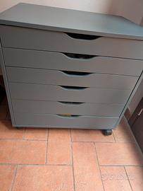 Cassettiera Ikea Alex con rotelle