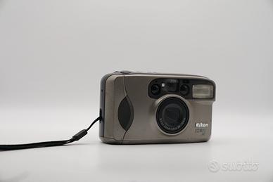 Macchina fotografica analogica Nikon Zoom 210 AF