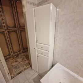 Mobile da bagno in legno bianco