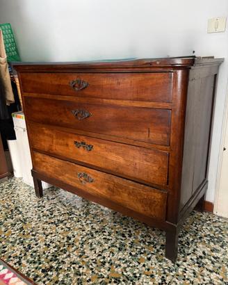 Elegante comò 111x53x96cm in legno massello