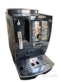 macchina da caffè automatica DeLonghi 