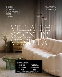 Villa di 230 m² con più di 5 locali e box auto a F