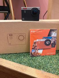 Action Cam 4K con accessori e custodia subacquea