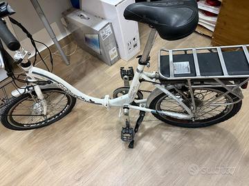 Bicicletta Bottecchia pieghevole elettrica