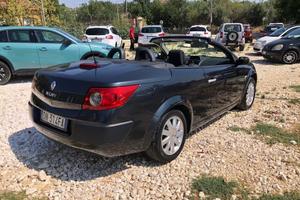 Renault Megane Mégane C-C 1.5 dCi/105CV Dynamique