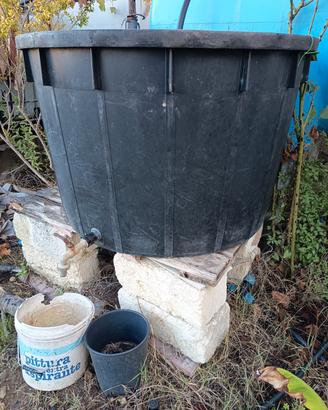 il materiale è in buone condizioni.