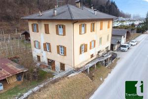 PORZIONE DI CASA DA RISTRUTTURARE