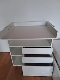 Fasciatoio Ikea con cassettiera
