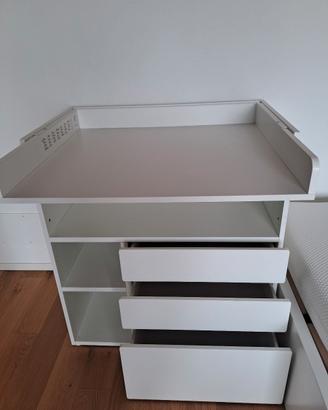 Fasciatoio Ikea con cassettiera