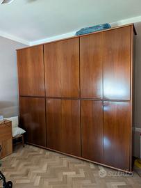 Armadio in legno