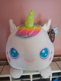 pupazzo unicorno che si illumina al buio