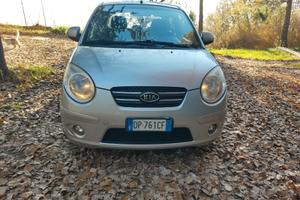 Kia Picanto 2000€