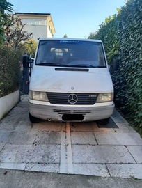 Furgone Mercedes 410D