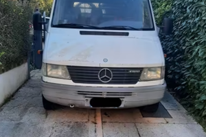 Furgone Mercedes 410D