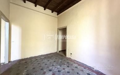 QUADRILOCALE DA PERSONALIZZARE IN PIENO CENTRO
