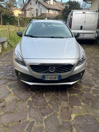 Volvo v40 D4 cross country