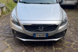 Volvo v40 D4 cross country