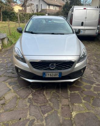 Volvo v40 D4 cross country