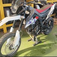 Aprilia sx 125 motard 2025 800km