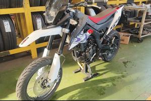 Aprilia sx 125 motard 2025 800km