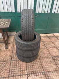 Gomme auto 225/55 R17