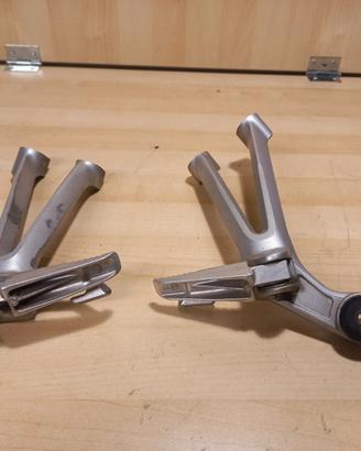 Coppia pedane passeggero suzuki gsx r 600 750 k8 k