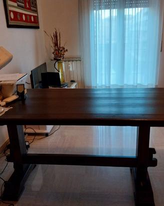 Tavolo in legno massello