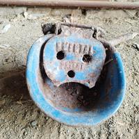 abbeveratoio per stalla d'epoca