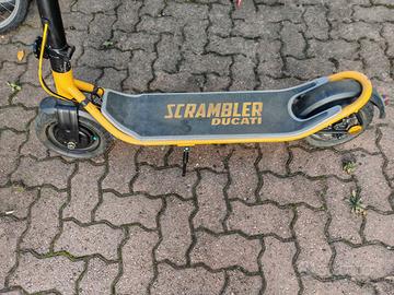 Monopattino Ducati City usato Biciclette In vendita a Torino