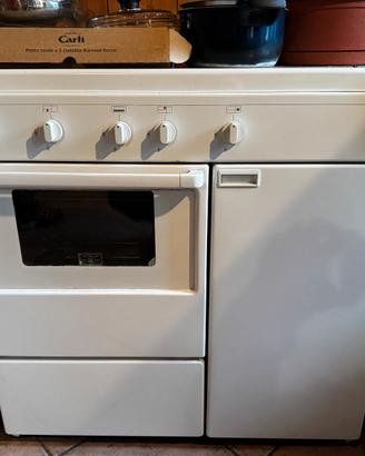 Cucina a gas FOX con forno e vano bombola