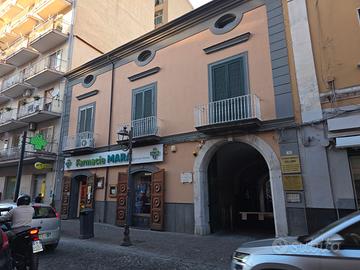 Pagani: immobile su 2 livelli con terrazzo