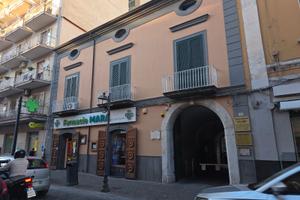 Pagani: immobile su 2 livelli con terrazzo