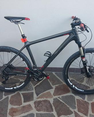 focus Raven carbonio